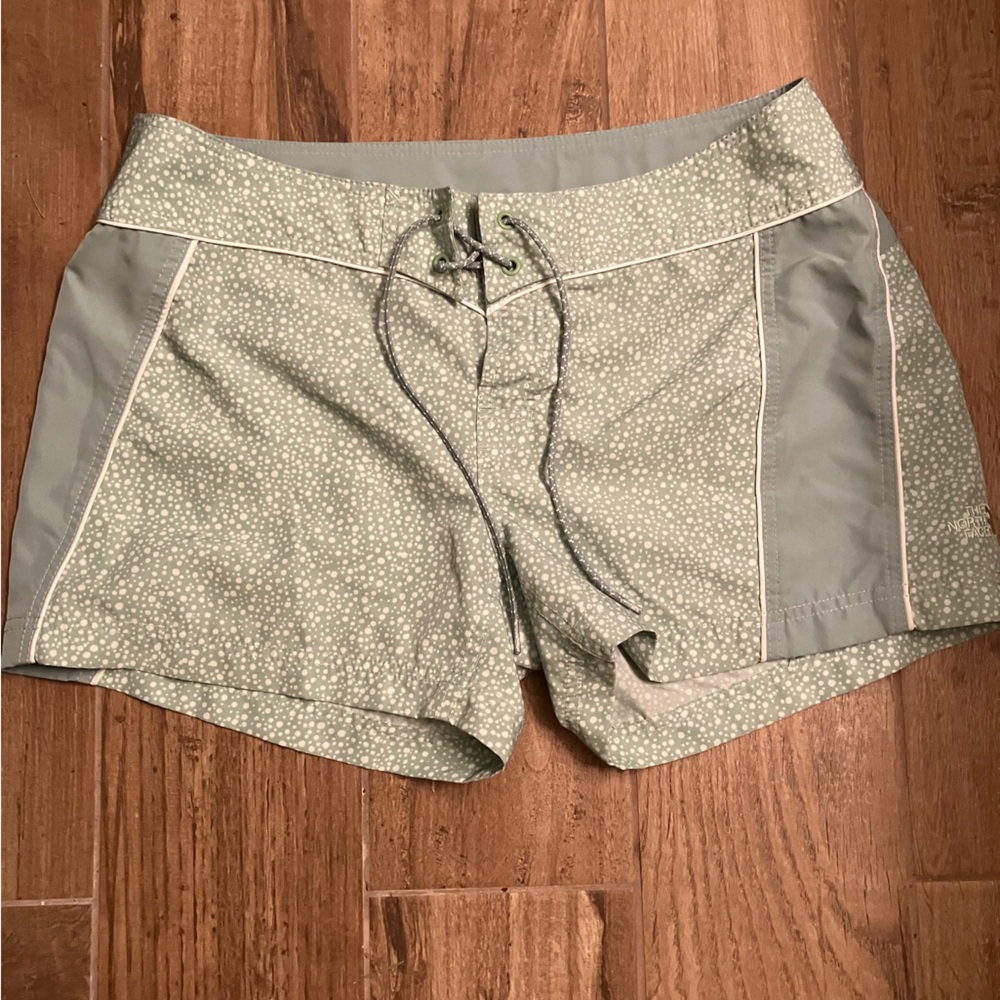 North Face board shorts size 12